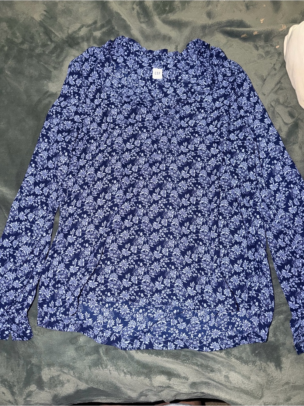 GAP Navy Blue Floral Long-Sleeve V-Neck Blouse